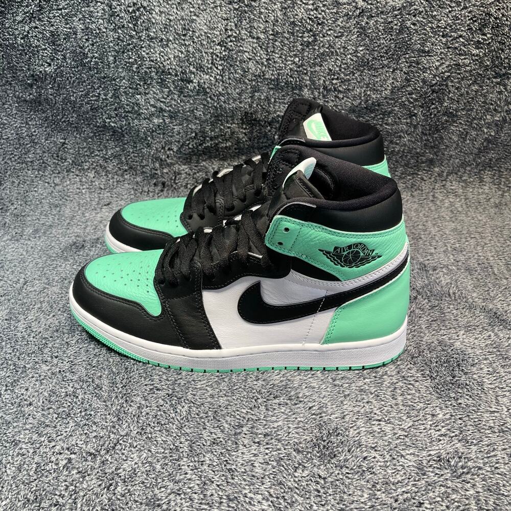NEW Nike Air Jordan 1 Retro High Green Glow Shoes Size 9.5 Mens